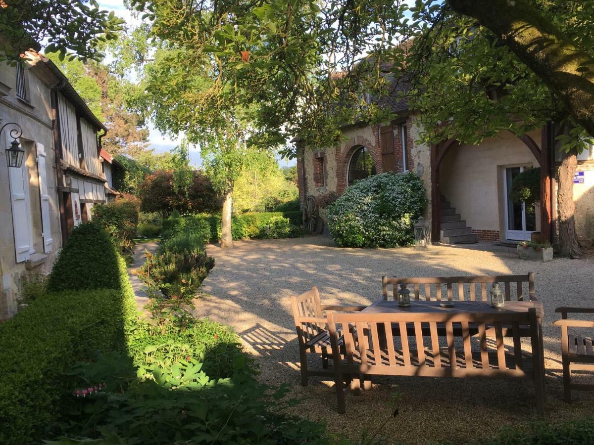 Bed and Breakfast Le Puits D'Angle Thibivillers Exterior foto